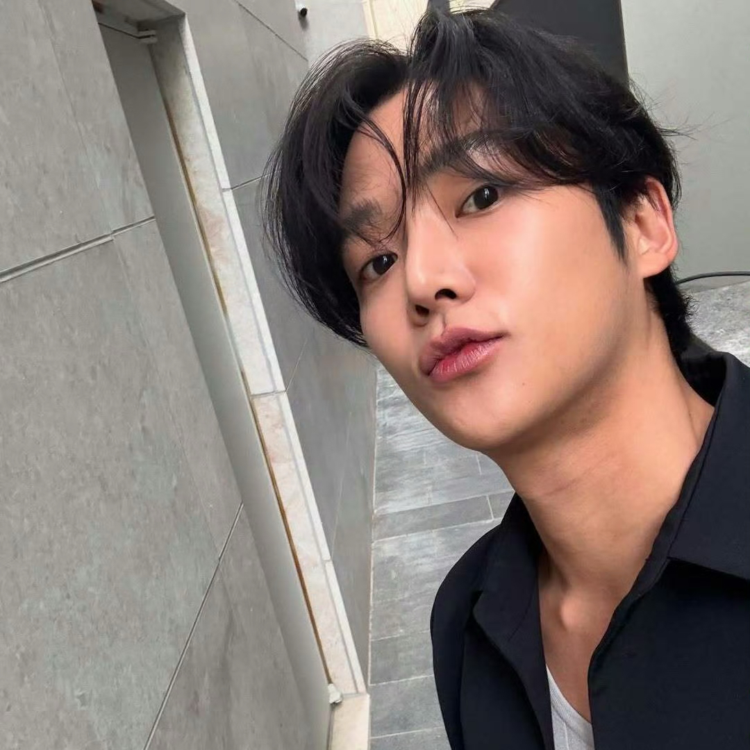 Recent activity shot of Rowoon