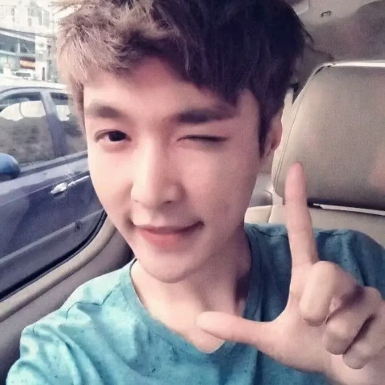 EXO의 최신 사진