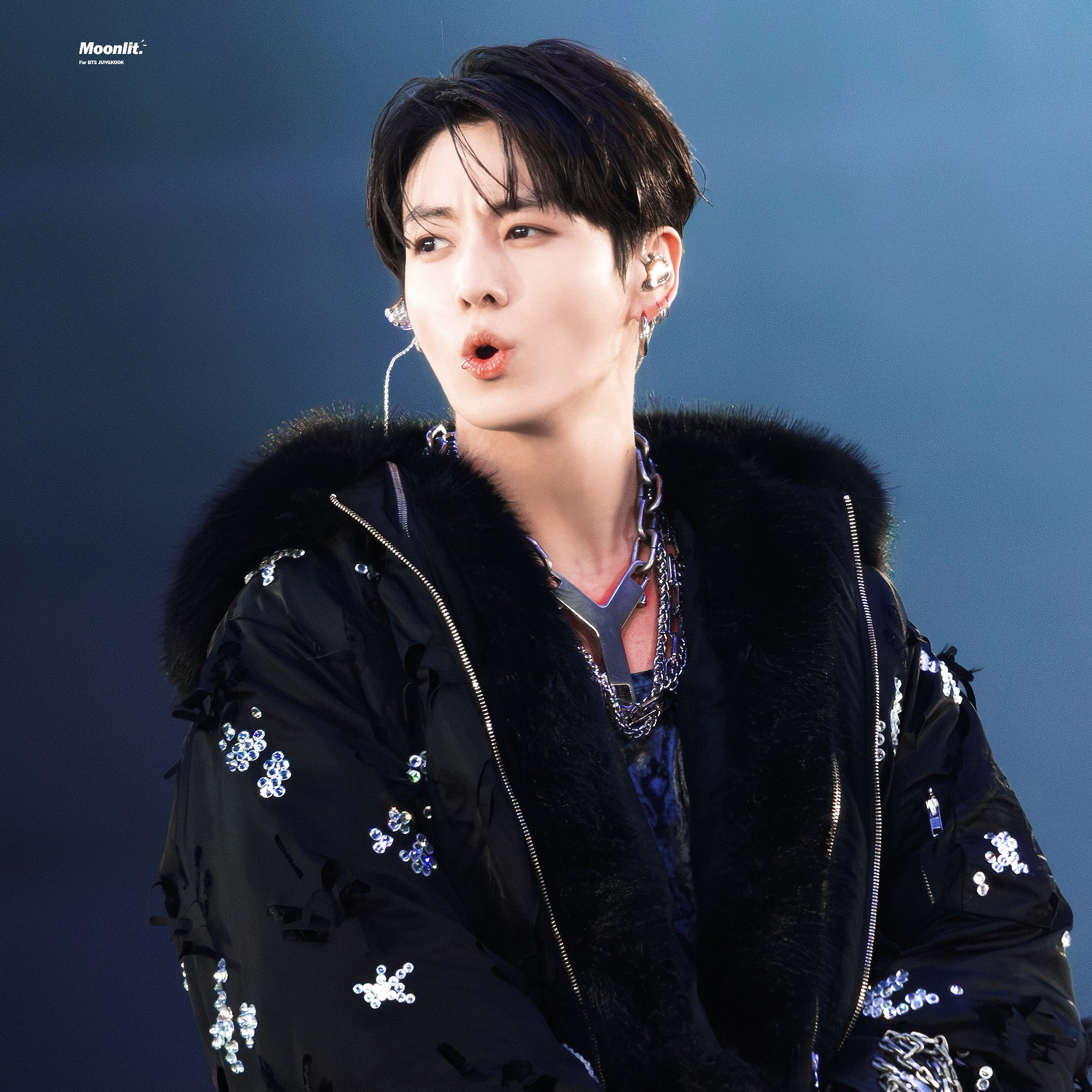 Foto aktivitas terbaru Jungkook (BTS)