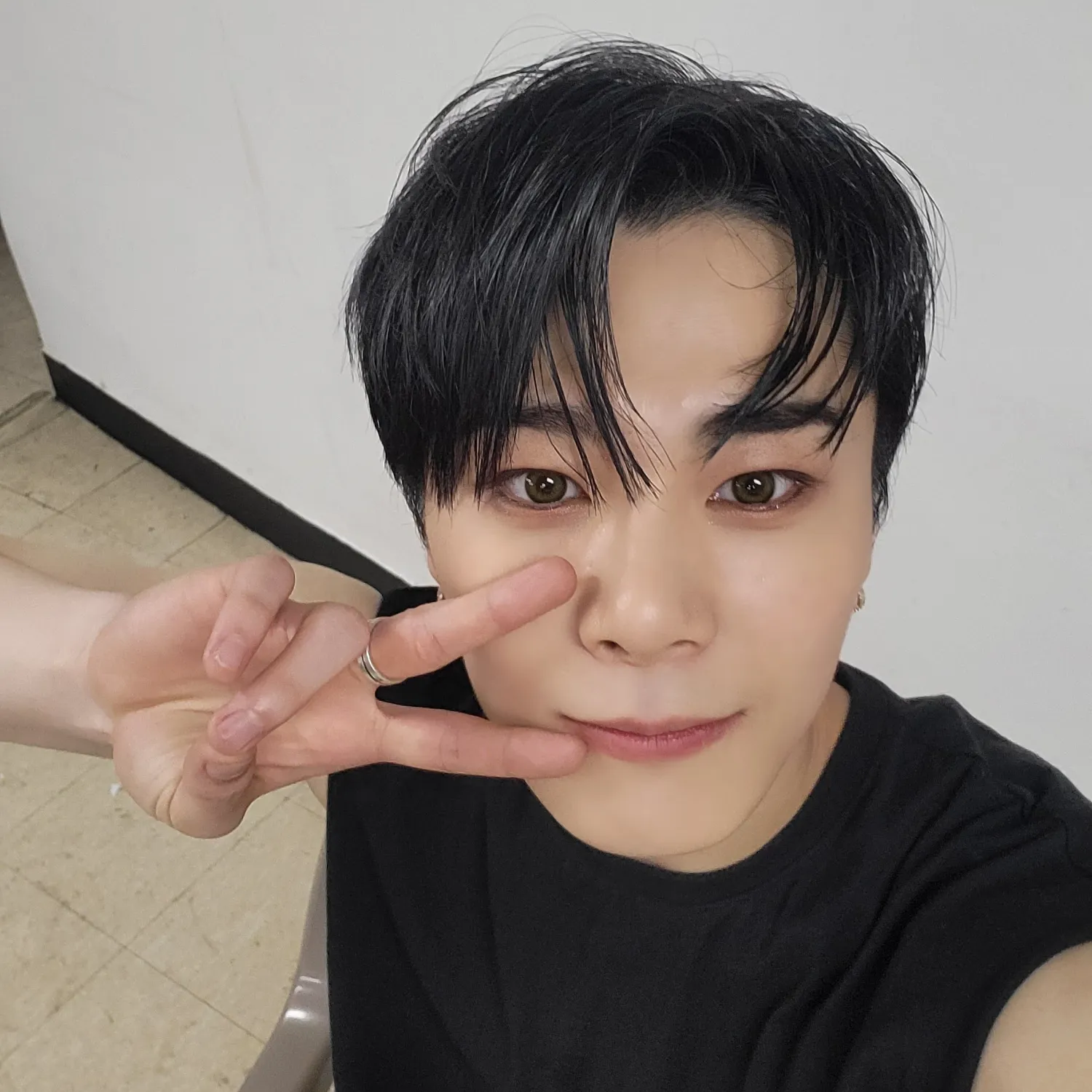 Behind-the-scenes cut of Moonbin (ASTRO)