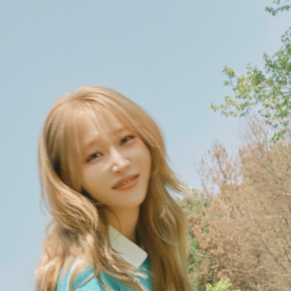 Behind-the-scenes cut of Moonbyul (MAMAMOO)