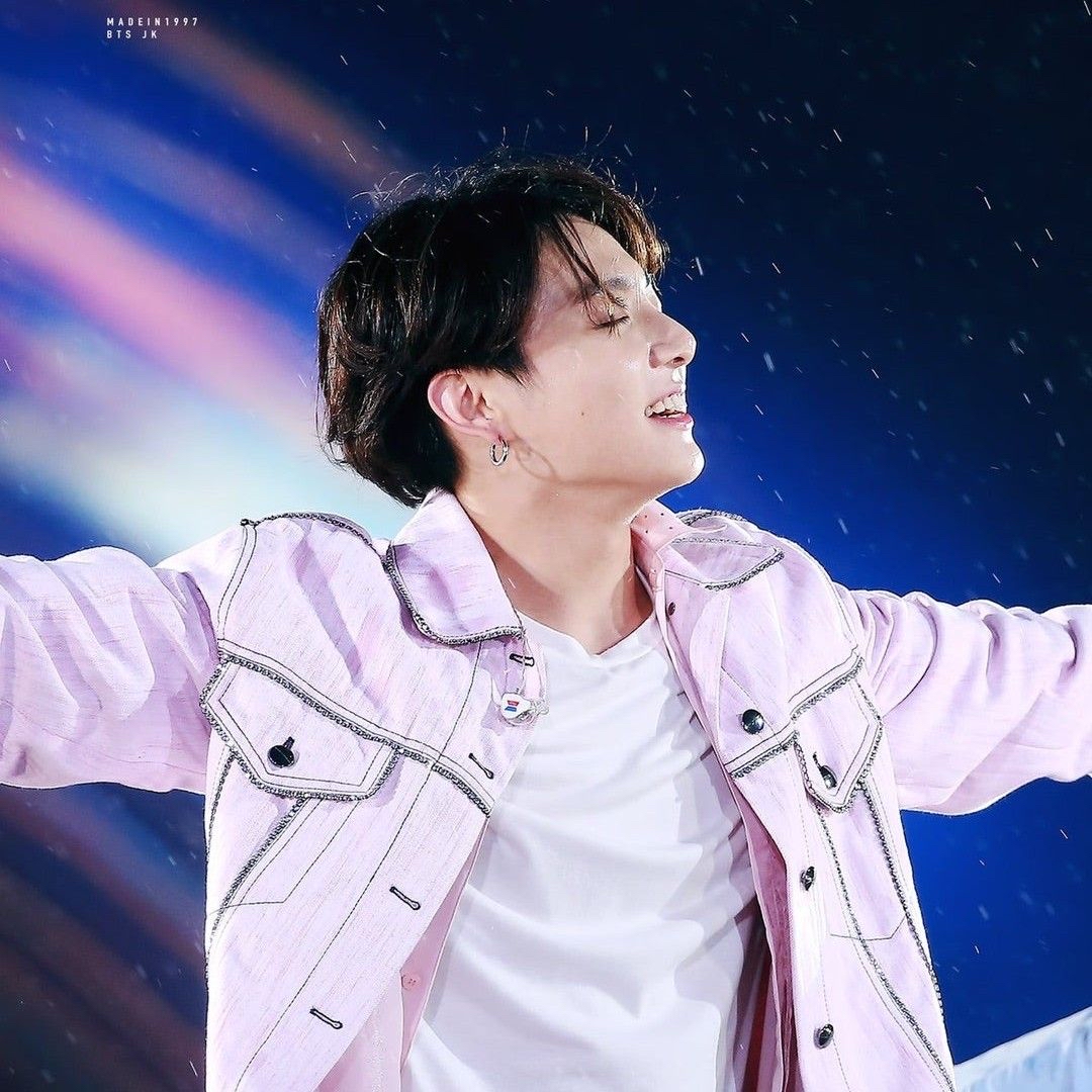 A moment captured by Jungkook (BTS)'s fan