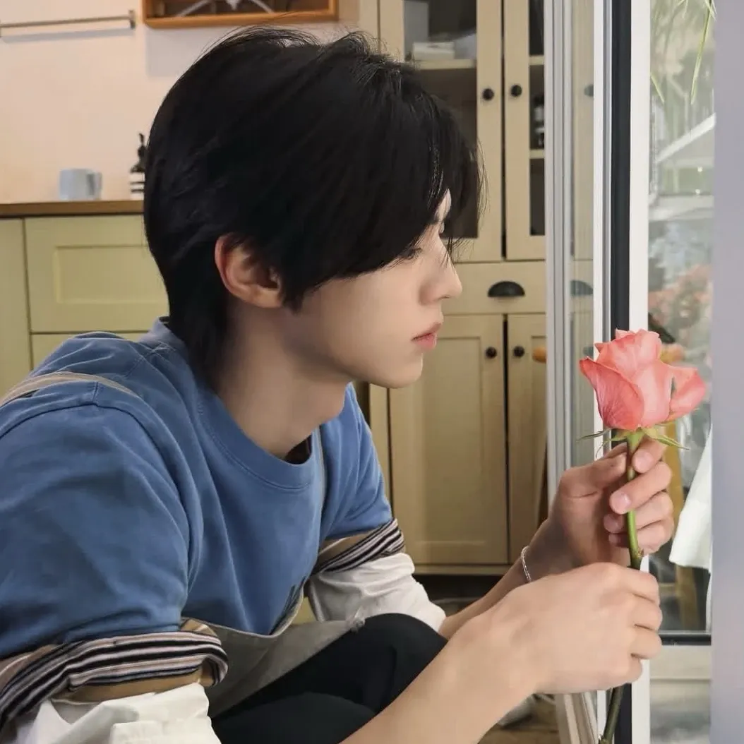 Foto terbaru Dohoon (TWS)