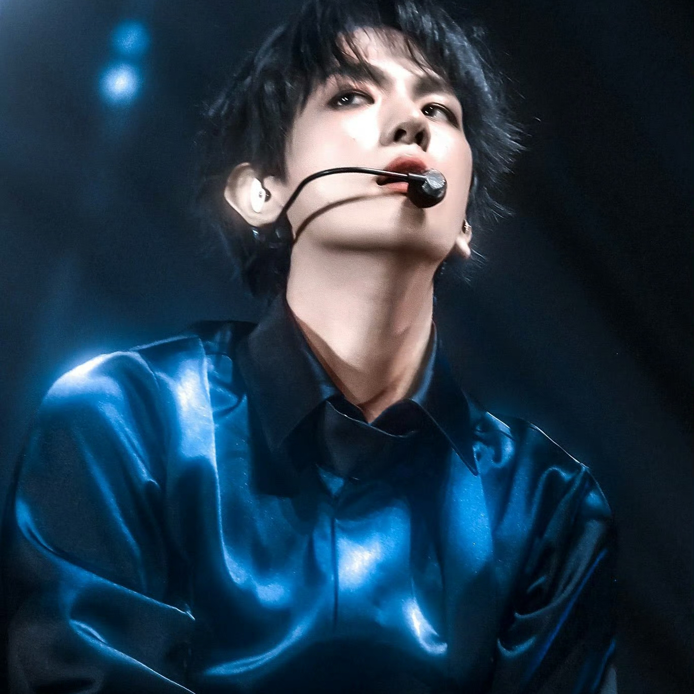 백현 (EXO)의 최신 사진