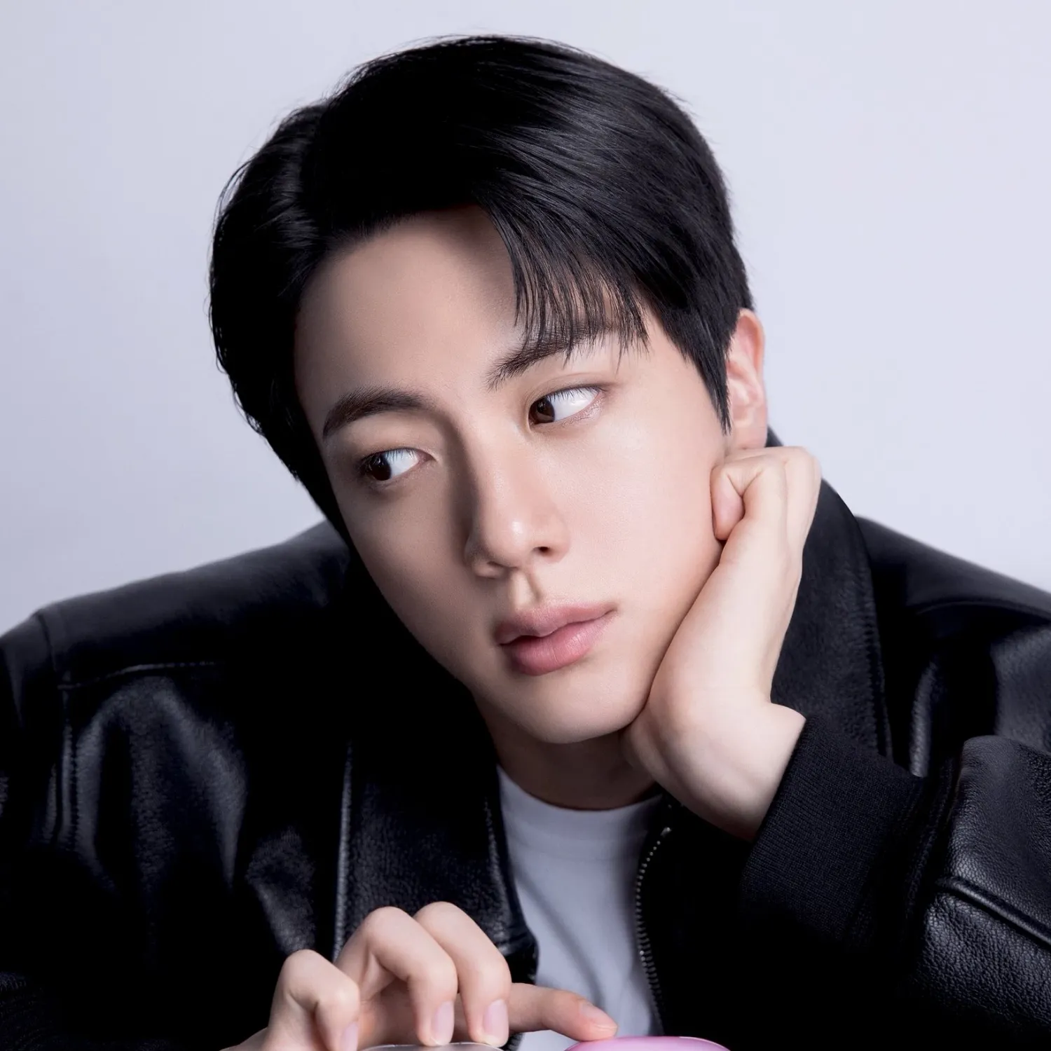 ジン (BTS)の最新写真