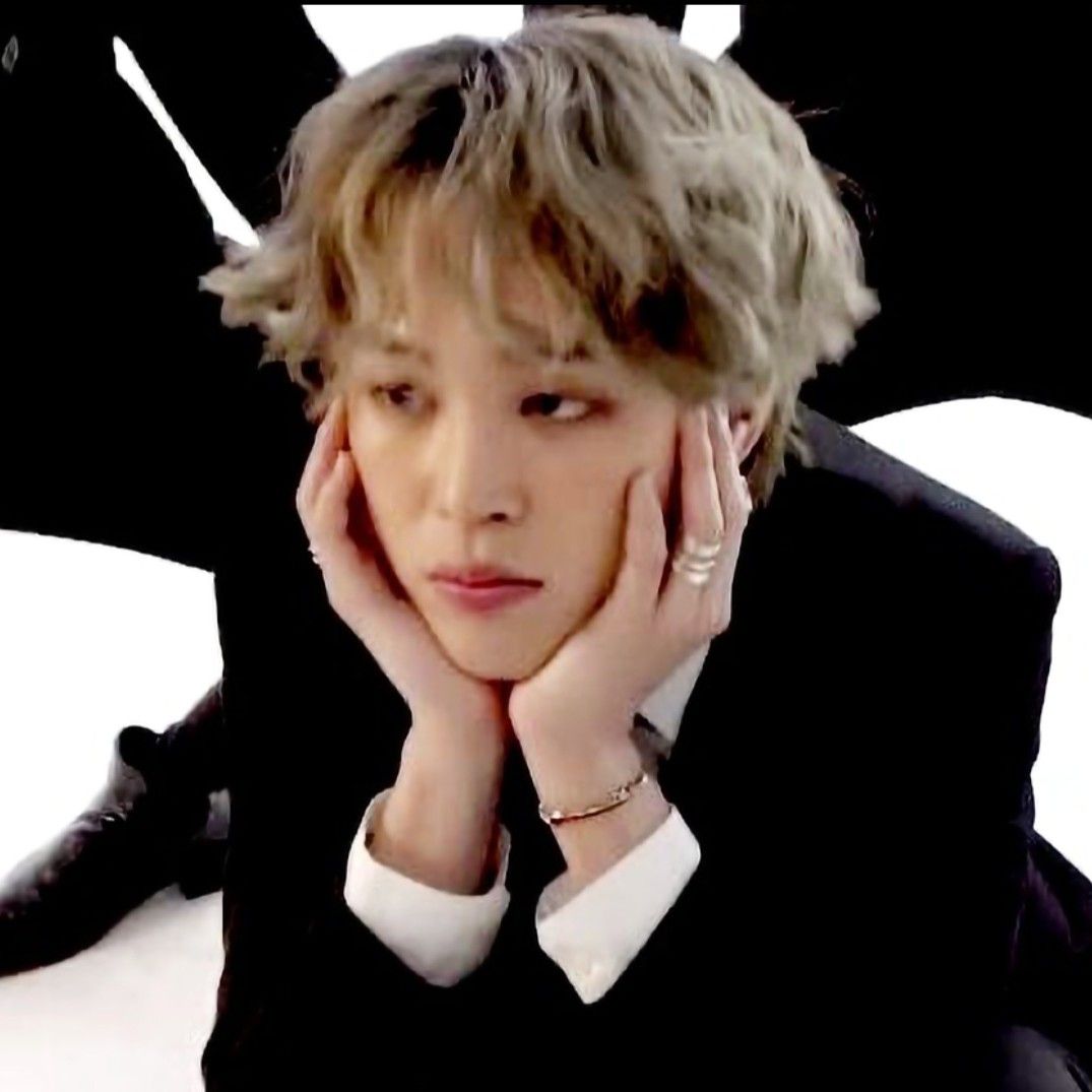 Foto aktivitas terbaru Jimin (BTS)
