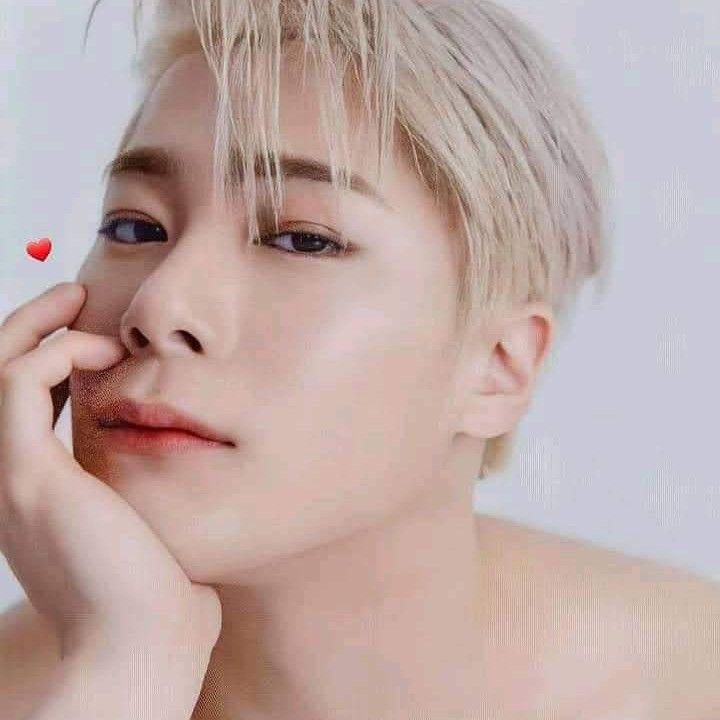 Behind-the-scenes cut of Moonbin (ASTRO)