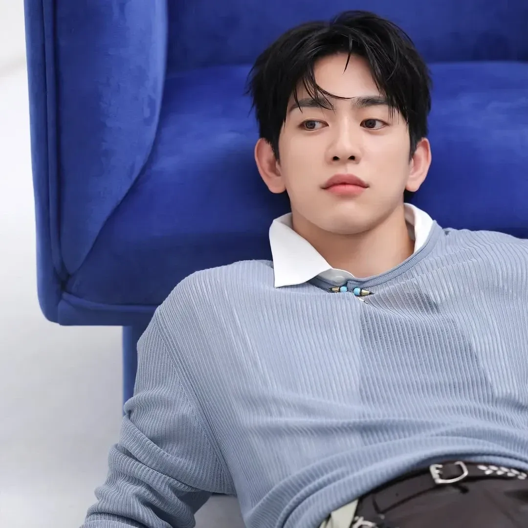 Recent activity shot of Jinyoung (GOT7)