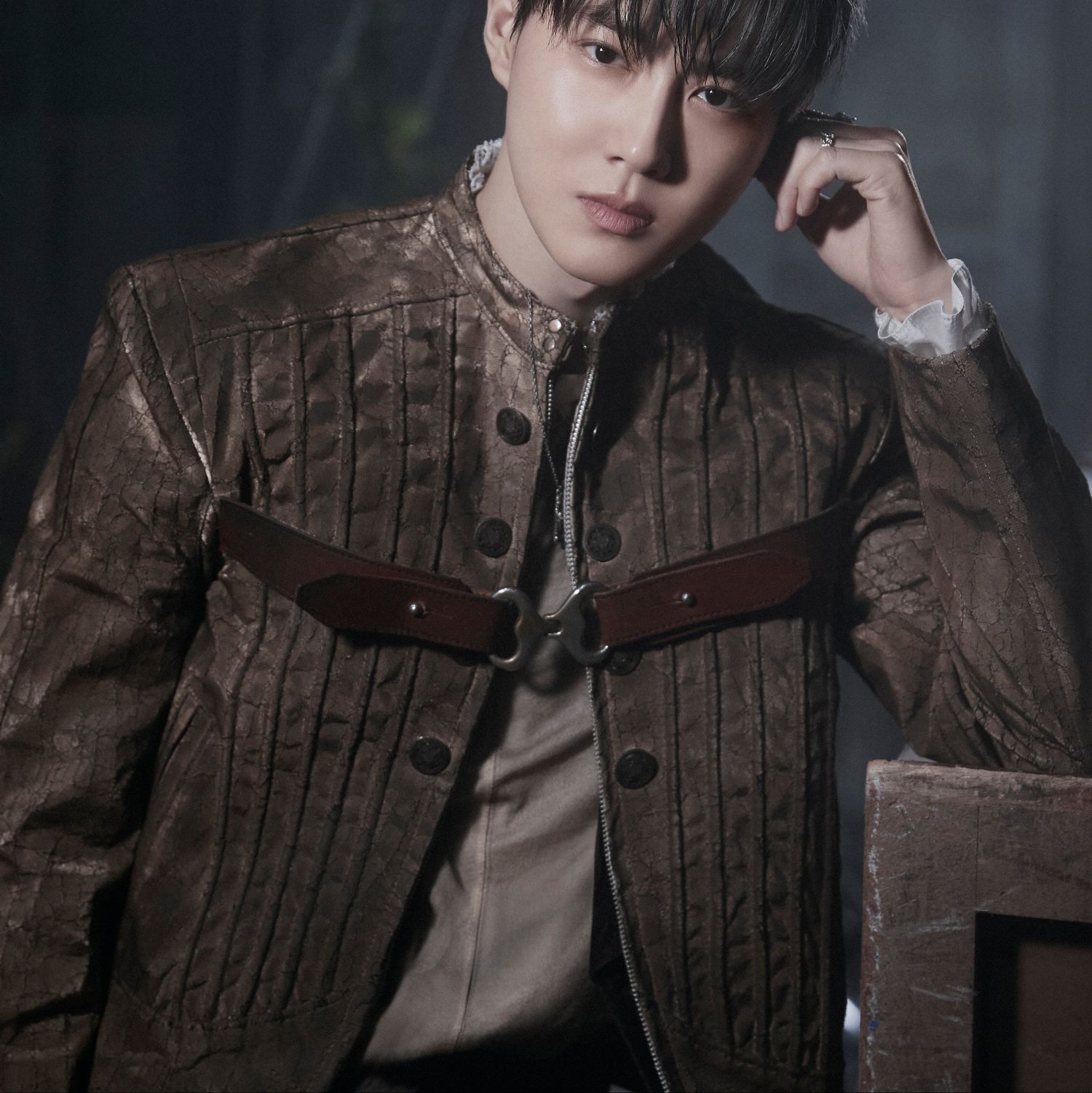 Behind-the-scenes cut of Suho (EXO)