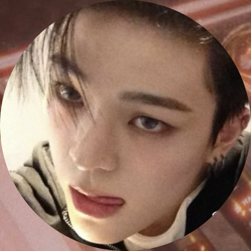 Behind-the-scenes cut of Kim Junmin (WHIB)