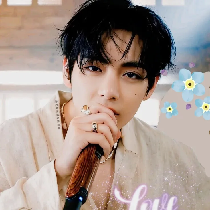 Recent activity shot of V (BTS)