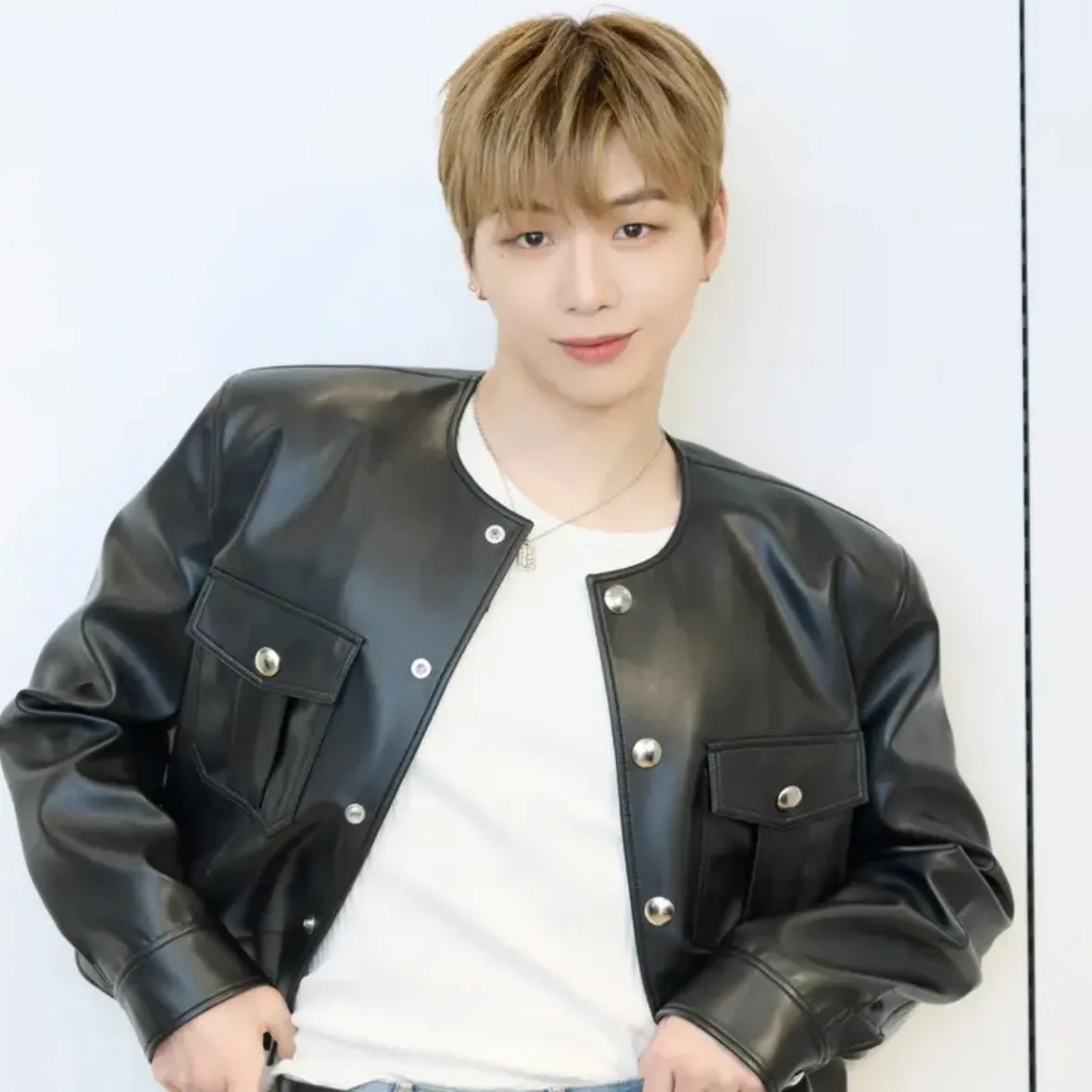 姜丹尼爾的最新照片