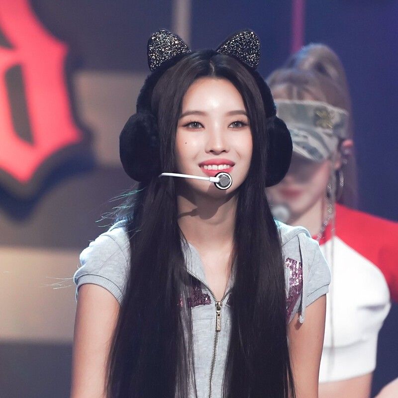 Latest photo of Soyeon (i-dle)