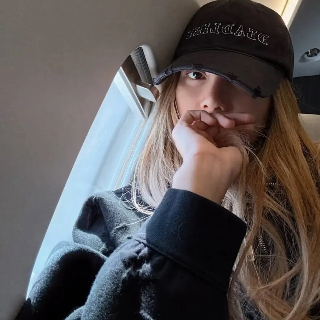 Momen yang diabadikan oleh penggemar Lisa (BLACKPINK)