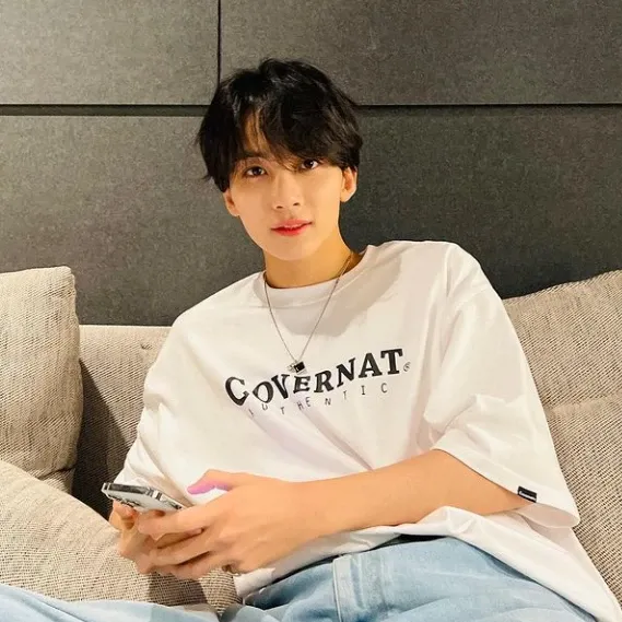 정한 (세븐틴)의 비하인드 컷