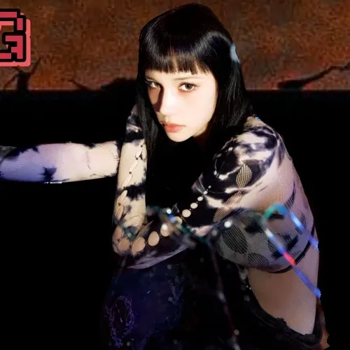 Behind-the-scenes cut of Huening Bahiyyih (Kep1er)