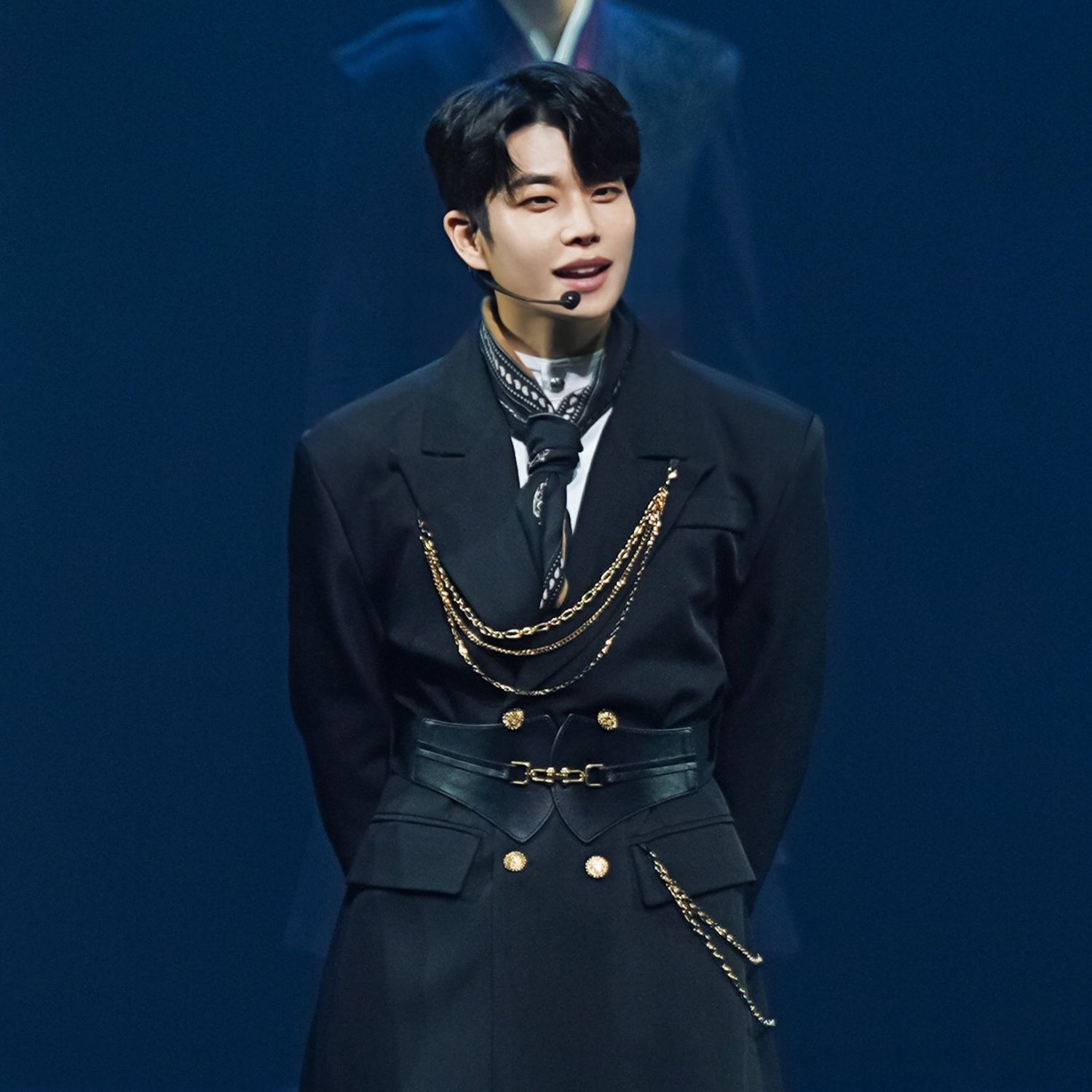 A moment captured by MJ (ASTRO)'s fan