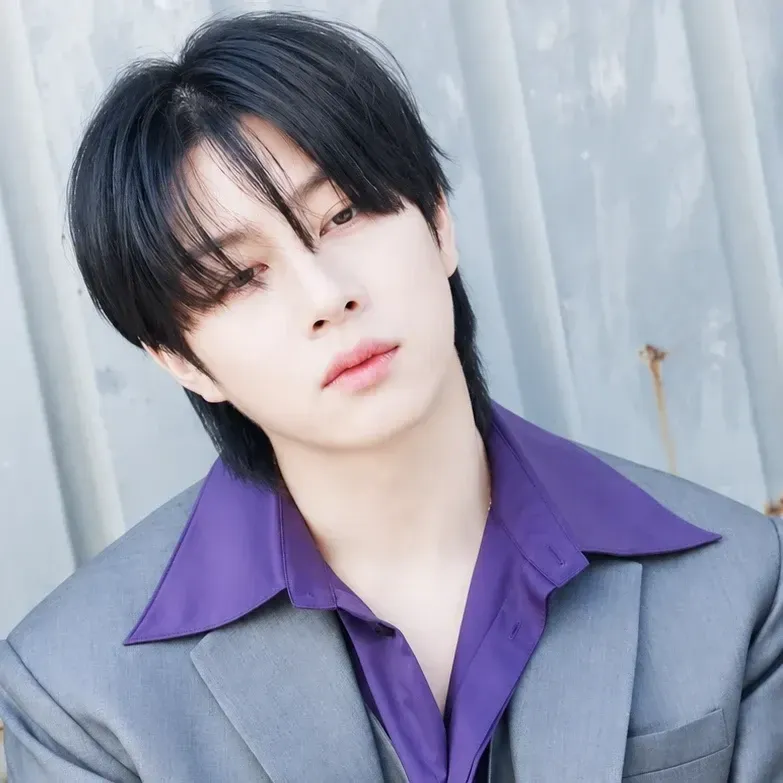 Foto aktivitas terbaru Heechul (Super Junior)