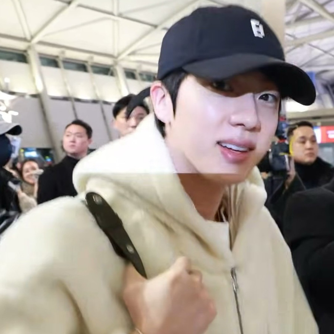Foto terbaru Jin (BTS)