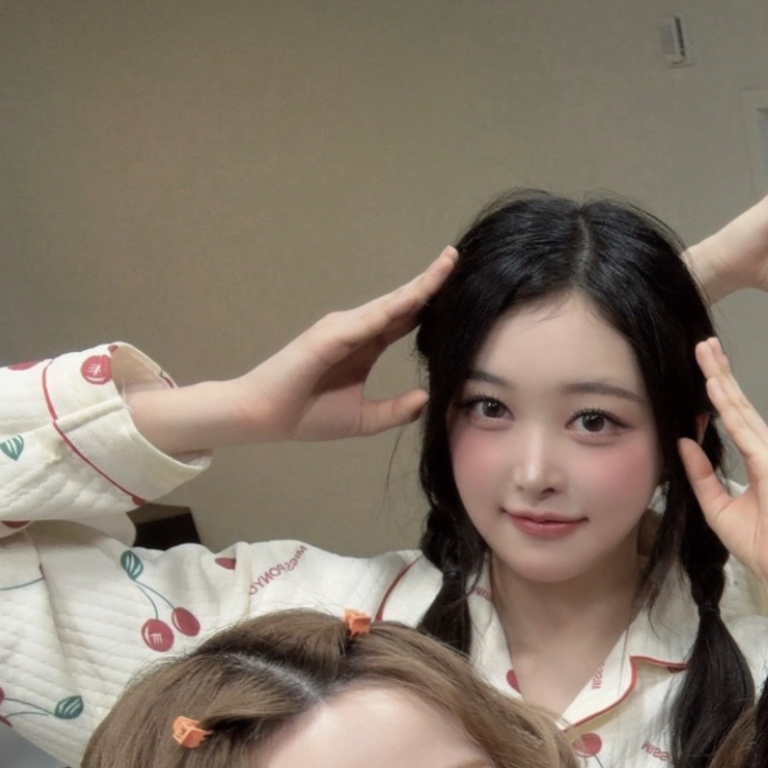 Latest photo of SAY MY NAME