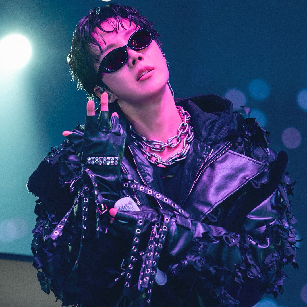 Foto terbaru j-hope (BTS)