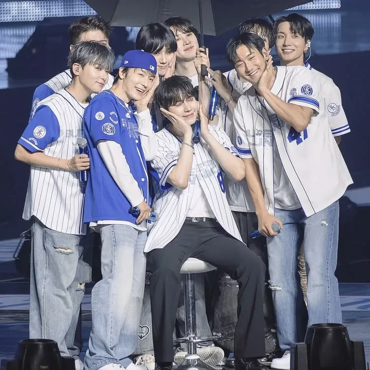 Behind-the-scenes cut of Super Junior