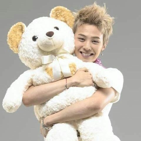 Behind-the-scenes cut of G-DRAGON (BIGBANG)