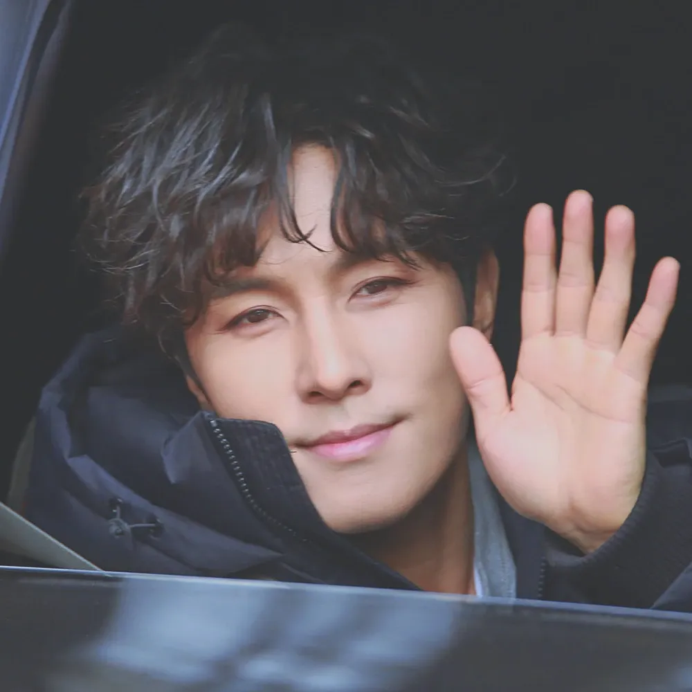 Recent activity shot of Kim Dongwan (SHINHWA)