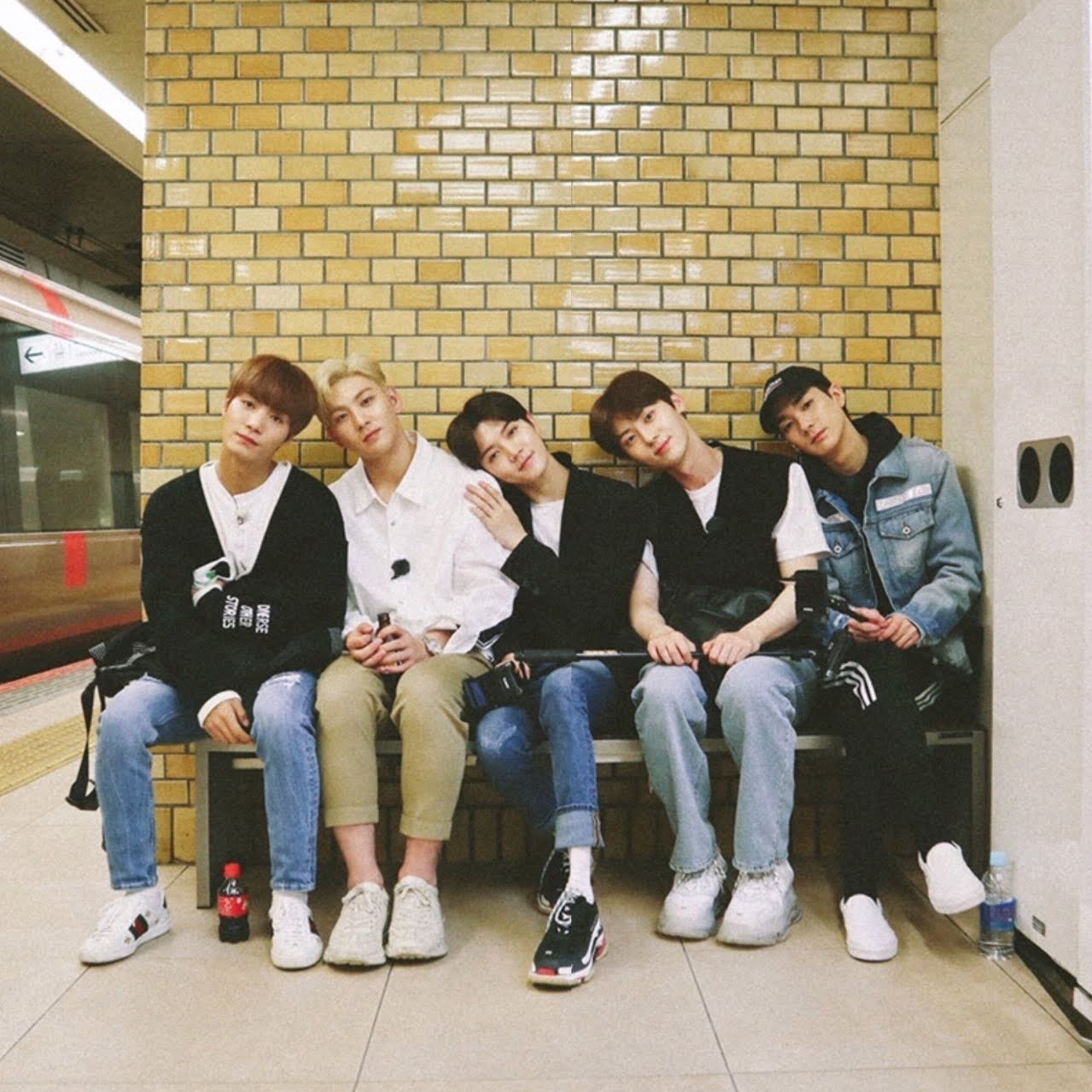 Latest photo of NU'EST