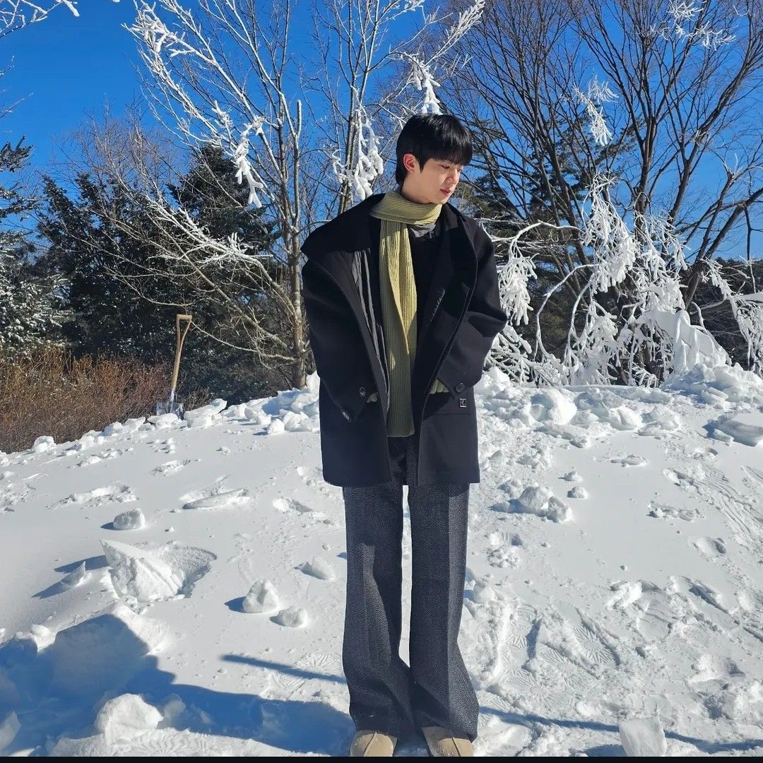 진 (방탄소년단)의 비하인드 컷
