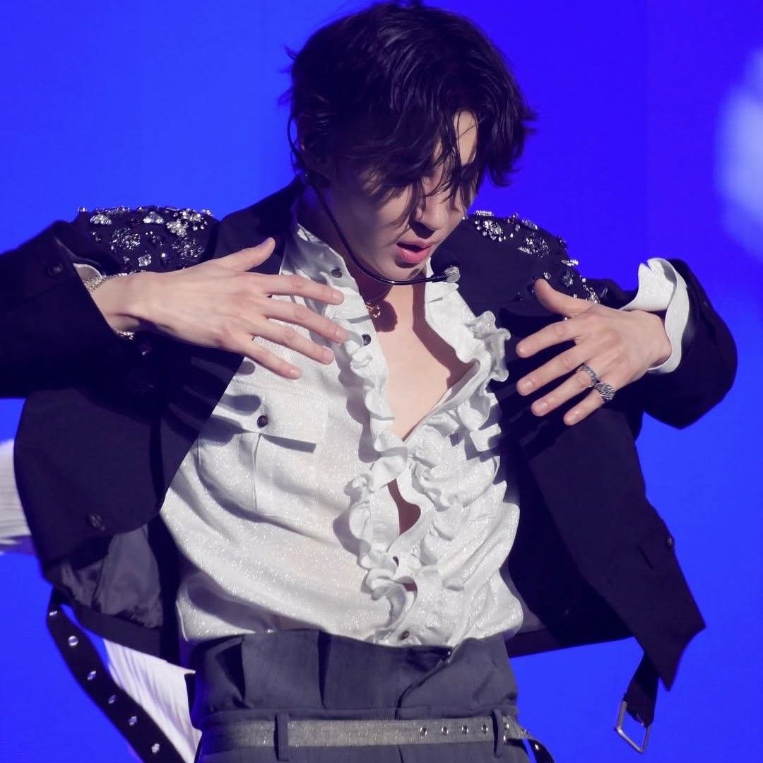 Feed komunitas K-pop terpanas hari ini