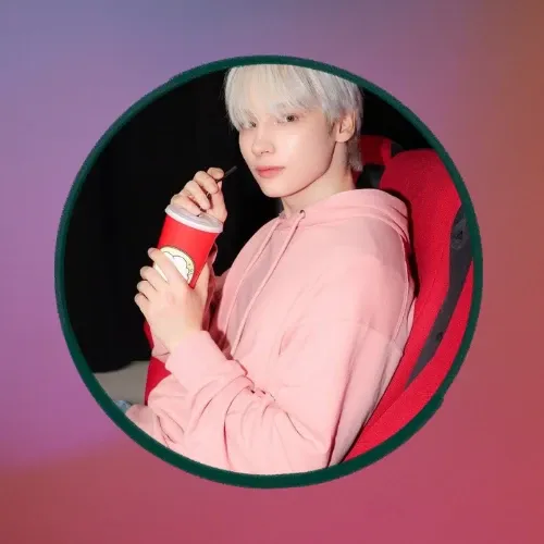 Latest photo of HueningKai (TOMORROW X TOGETHER)