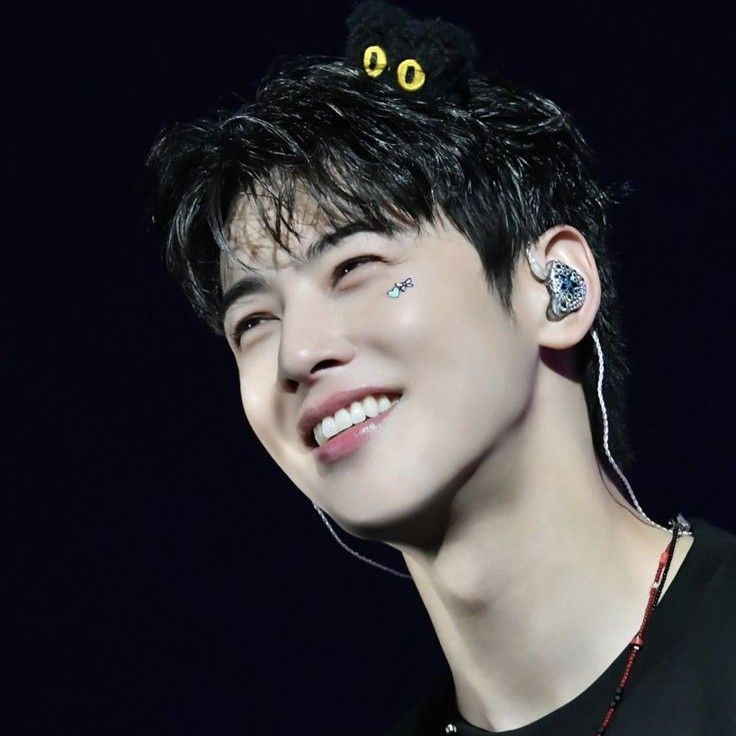 Recent activity shot of Eunwoo (ASTRO)