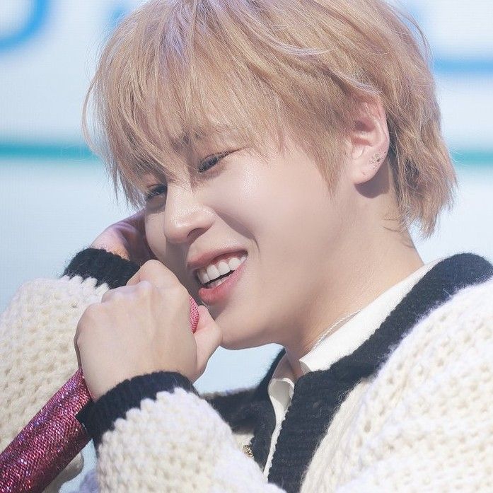 ハ・ソンウンの舞台裏ショット