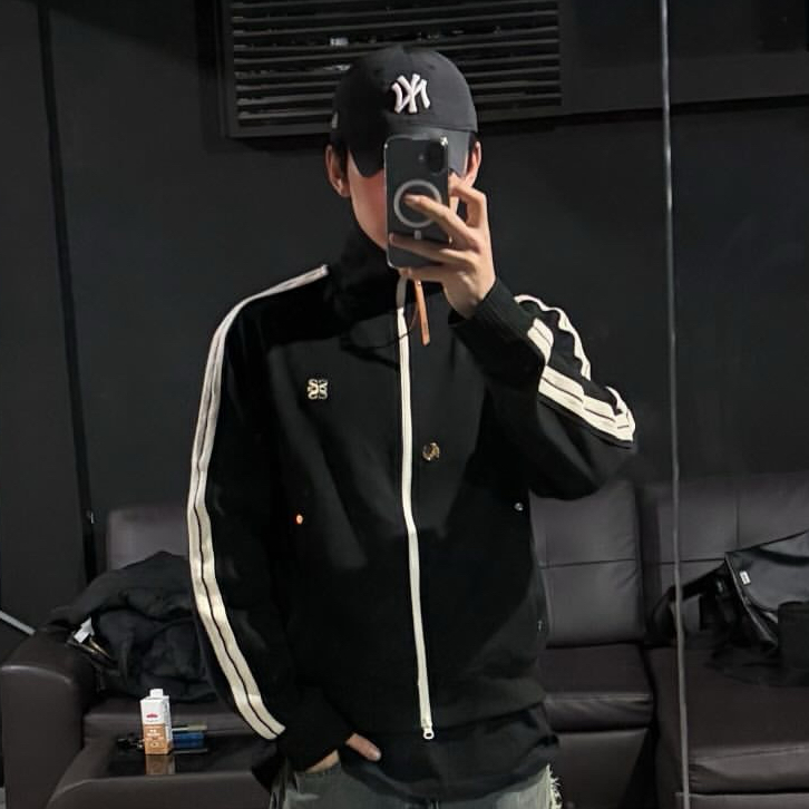 Behind-the-scenes cut of Daehyun (B.A.P)