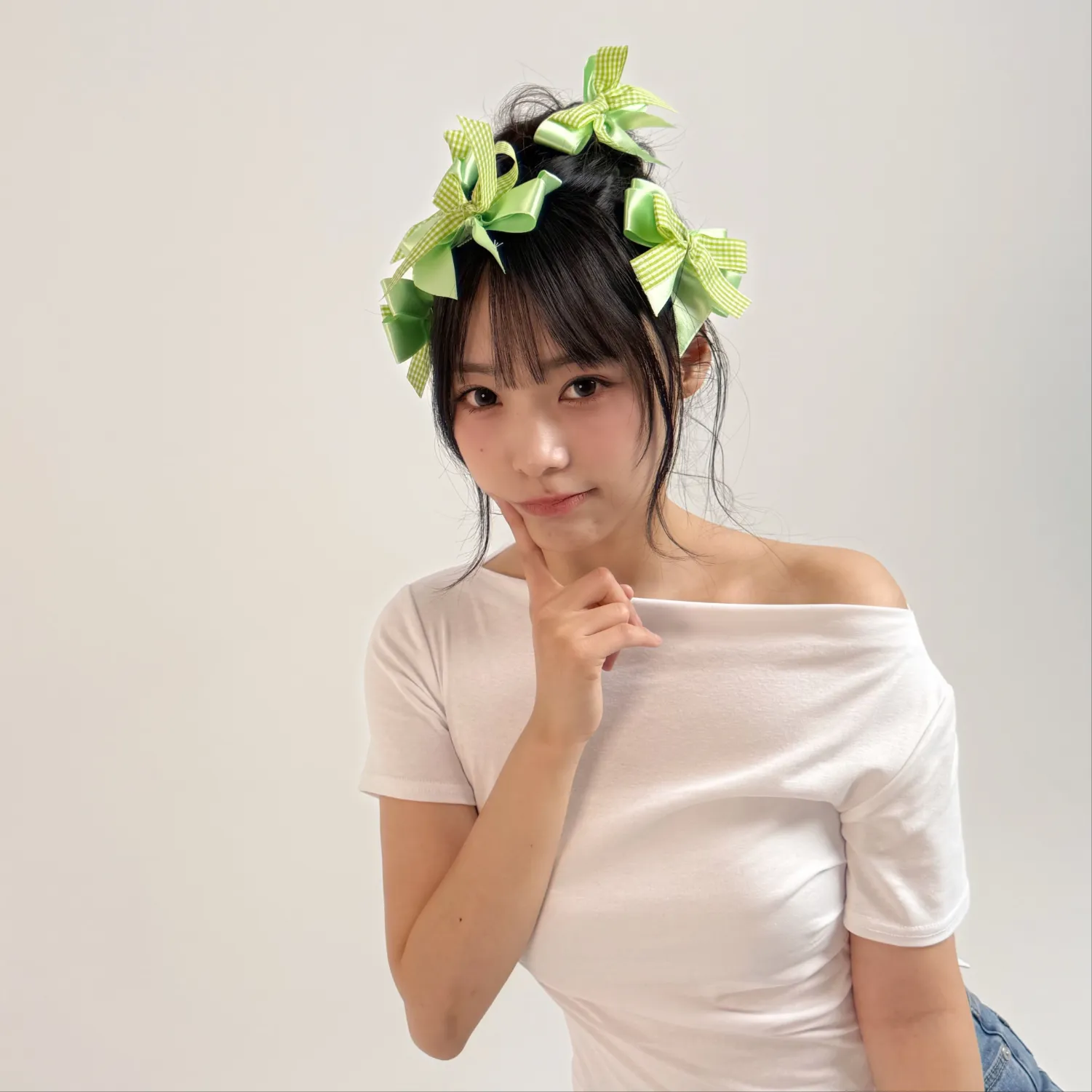 Behind-the-scenes cut of Siyeon (QWER)