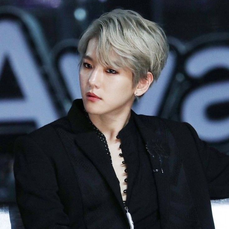 백현 (EXO)의 최신 사진