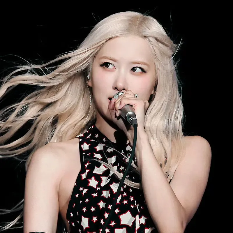 로제 (BLACKPINK) 최근 활동샷