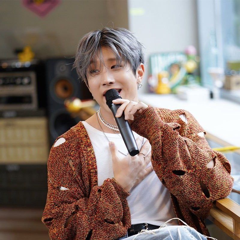 Latest photo of Jinjin (ASTRO)