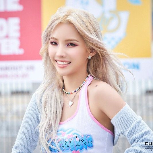 ソヨン (i-dle)の舞台裏ショット