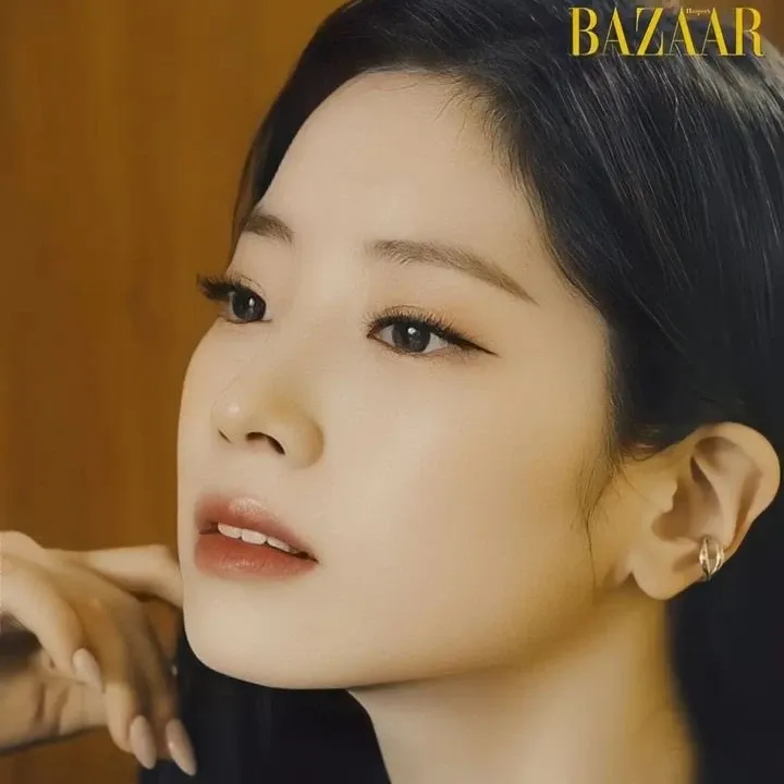Foto aktivitas terbaru Dahyun (TWICE)