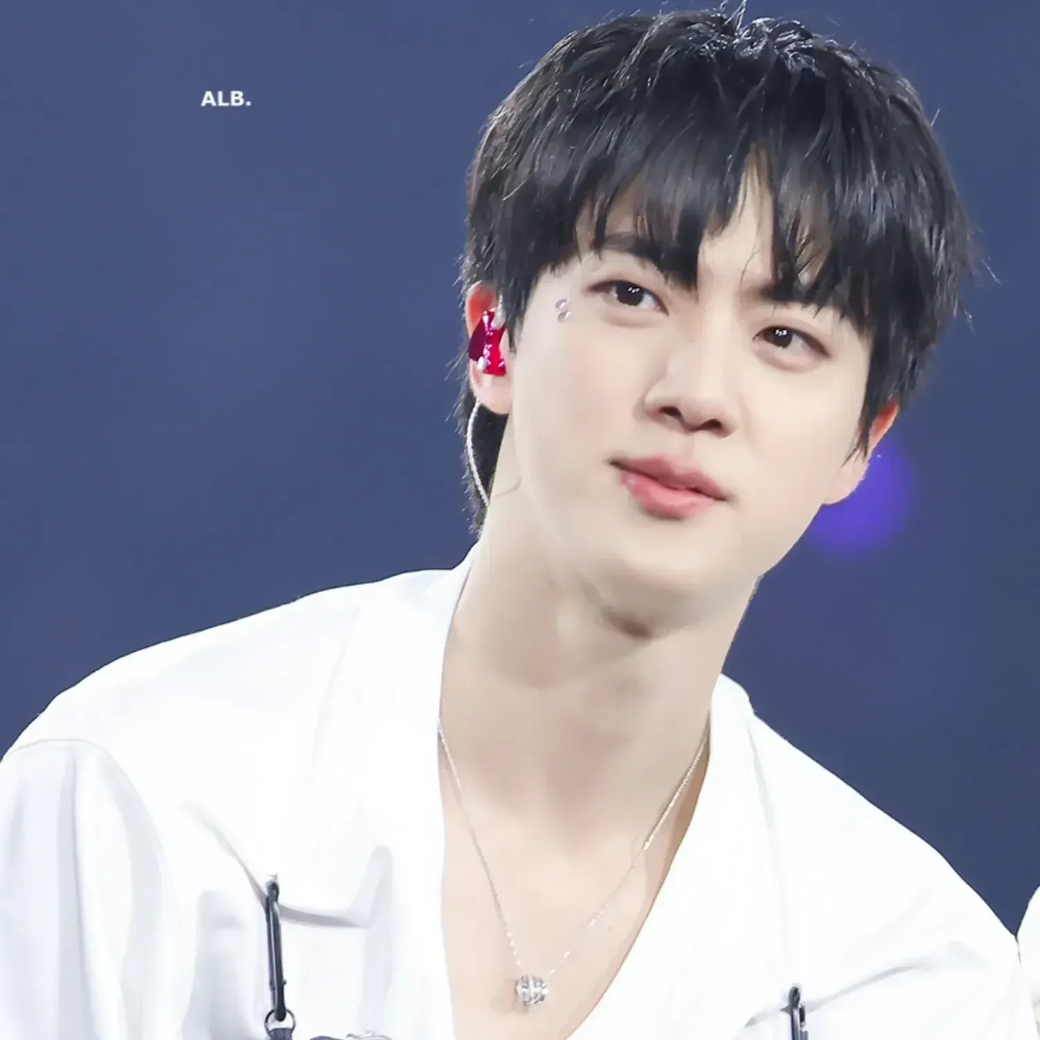Potret di balik layar Jin (BTS)