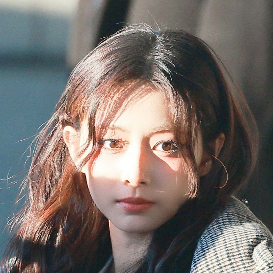 Potret di balik layar Tzuyu (TWICE)