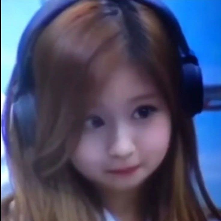 A moment captured by Sana (TWICE)'s fan