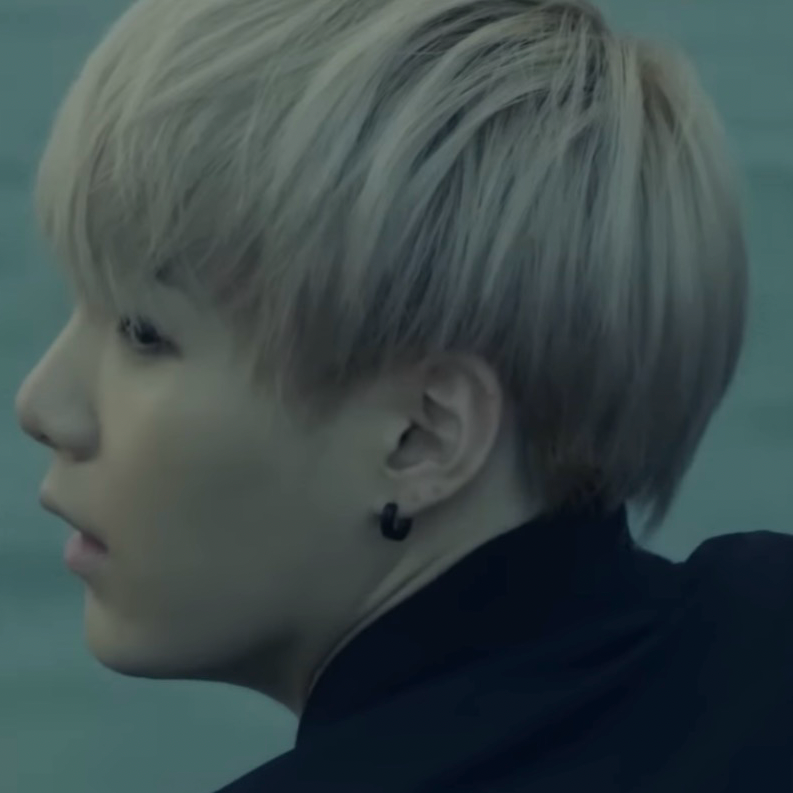 SUGA (BTS)の舞台裏ショット