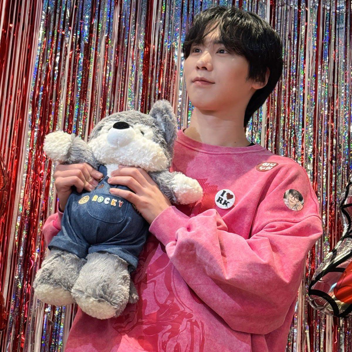 A moment captured by Rocky's fan