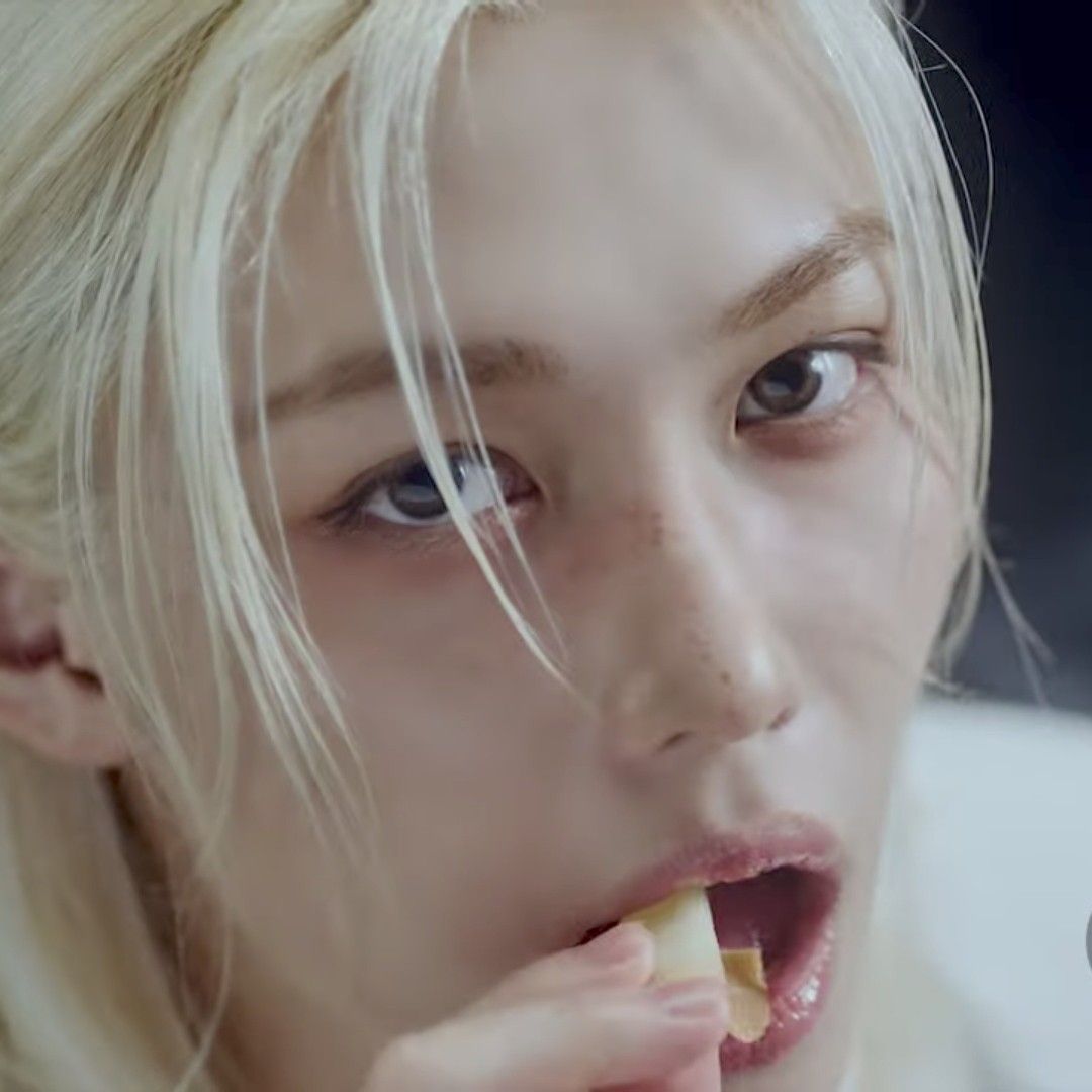 A moment captured by Felix (Stray Kids)'s fan