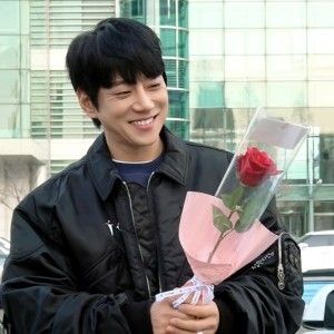 Latest photo of Hwang Chiyeol