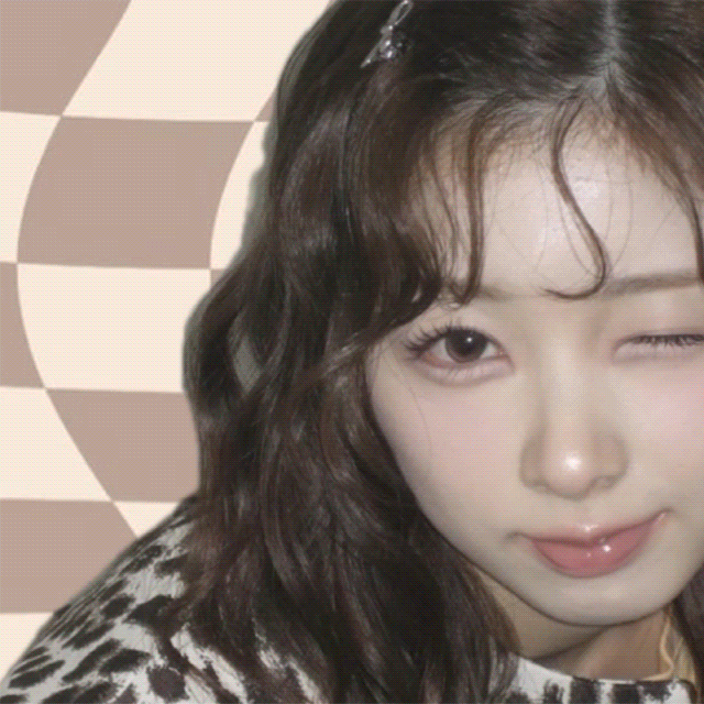 Recent activity shot of Miihi (NiziU)