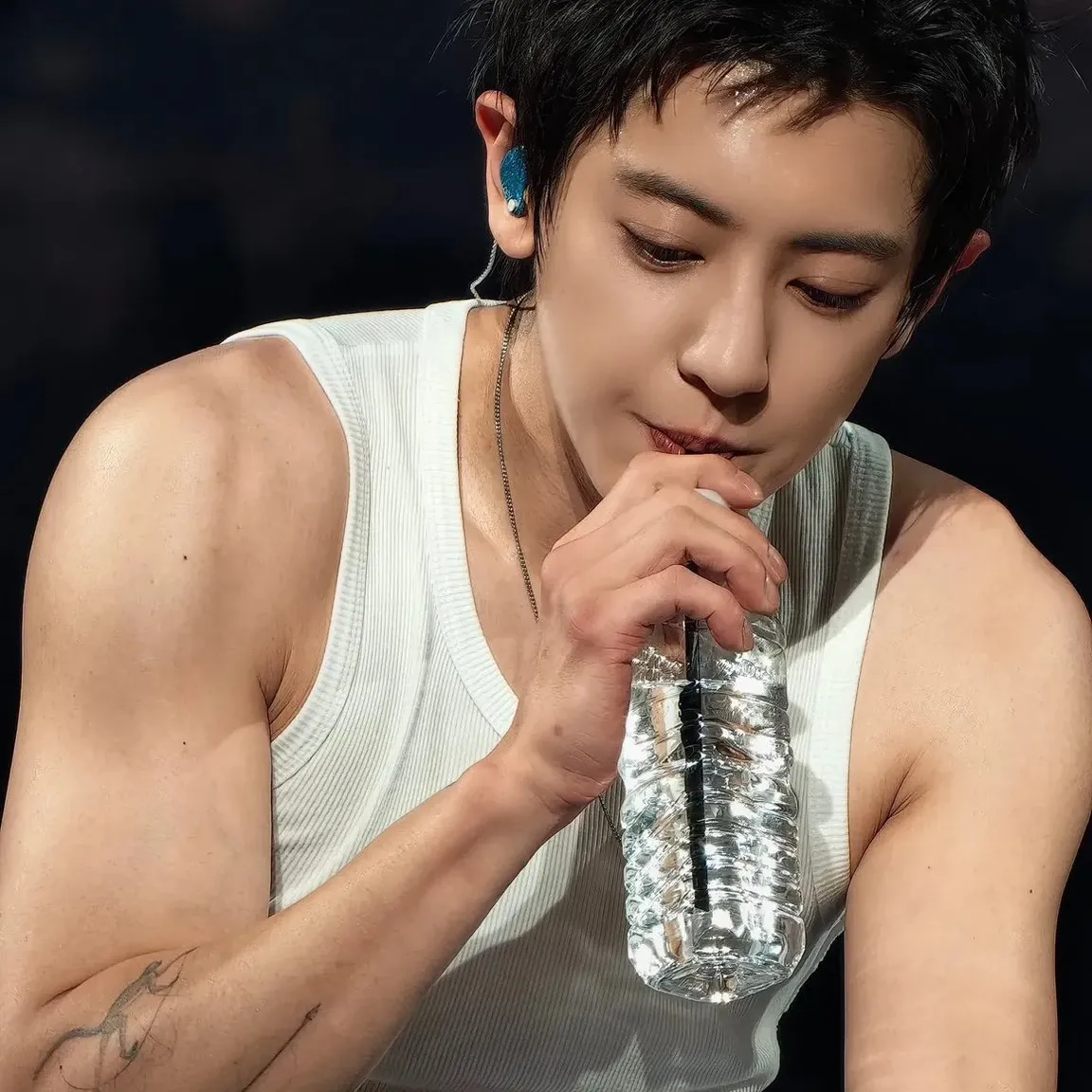 Recent activity shot of Chanyeol (EXO)